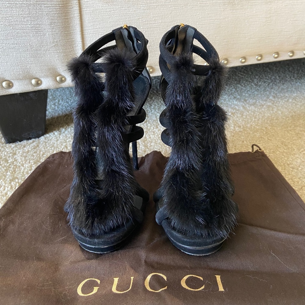 Gucci Black Suede Sandals with Mink Fur